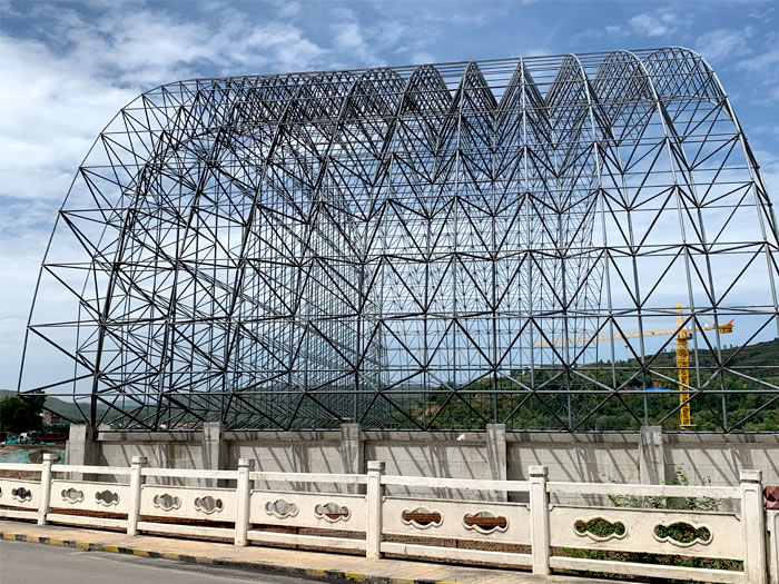 玉树山寨矿储煤棚网架